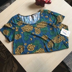 LuLaRoe Classic T- New with Tags